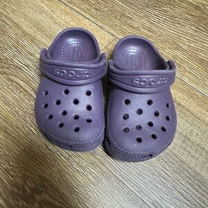 CROCS Kids Dark Purple Toddler 6 Sandals